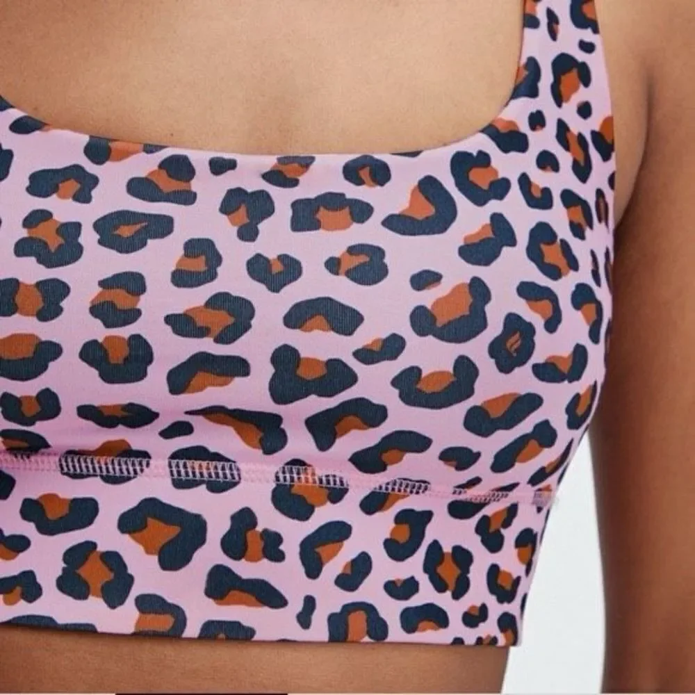 ✨Fabletics Reversible MIDI Sports XS Bra✨